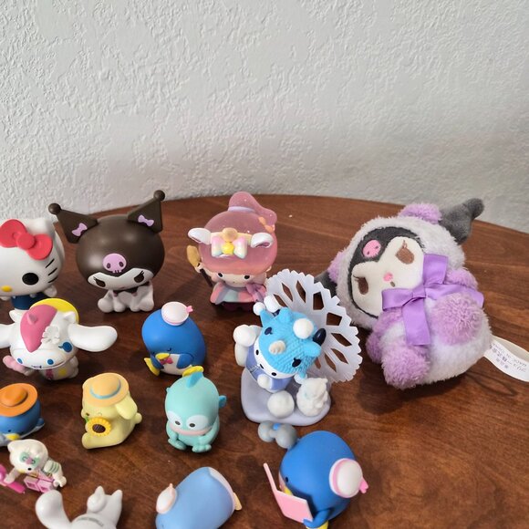 Sanrio Collectible/Figurine Lot - Picture 6 of 7